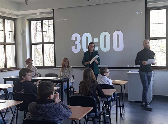 Młodzież rywalizowała w konkursie wiedzy o zamkach 54422