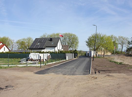 Sudecka z asfaltem i kanalizacją deszczową 54424