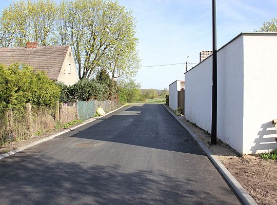 Sudecka z asfaltem i kanalizacją deszczową 54426