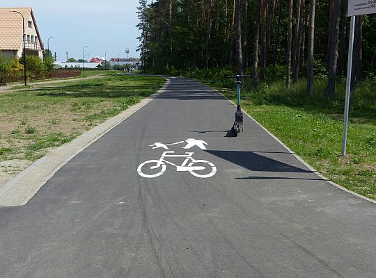 Droga pieszo-rowerowa przy ulicach Władysława IV i 55318