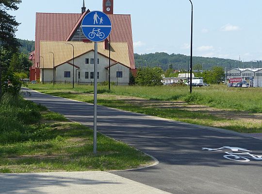 Droga pieszo-rowerowa przy ulicach Władysława IV i 55325