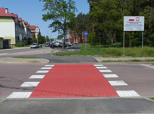 Droga pieszo-rowerowa przy ulicach Władysława IV i 55313