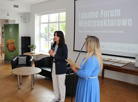 Zyski ze współpracy. Dlaczego samorząd, biznes i 55411