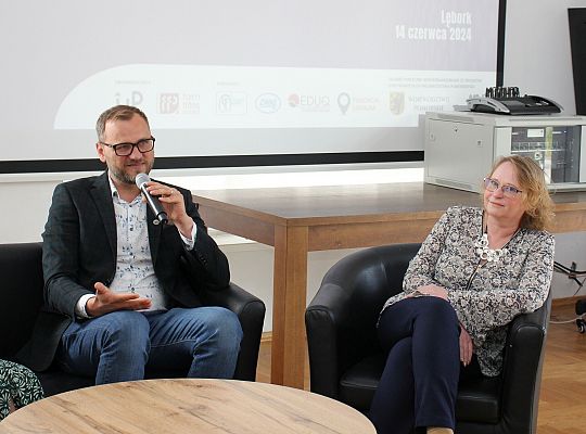 Zyski ze współpracy. Dlaczego samorząd, biznes i 55435