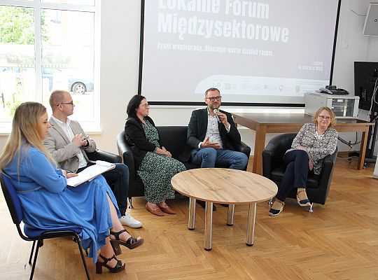 Zyski ze współpracy. Dlaczego samorząd, biznes i 55440