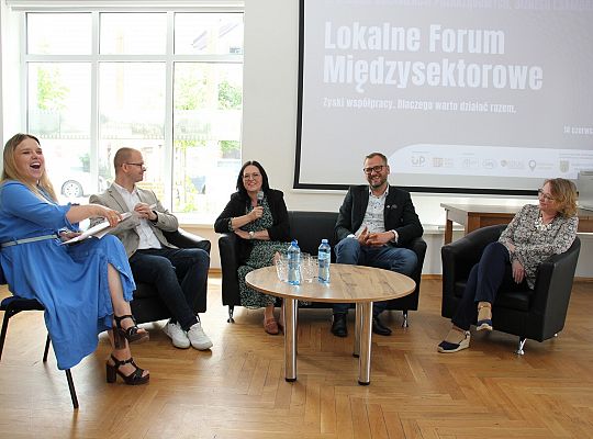 Zyski ze współpracy. Dlaczego samorząd, biznes i 55441