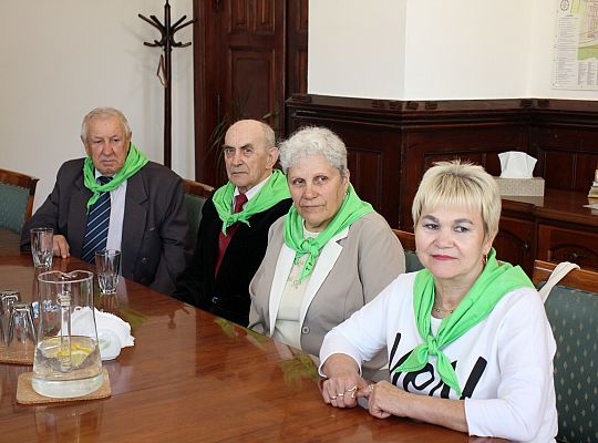 Seniorzy z BAZY odwiedzili ratusz 55517