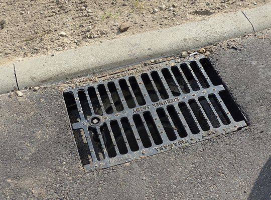 Asfalt na ulicach Powstańców Warszawy i Strzelców 55889