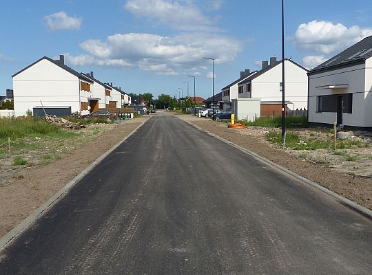 Asfalt na ulicach Powstańców Warszawy i Strzelców 55890