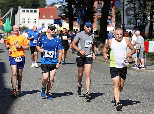 Rywalizowali na lęborskim bruku. 22. Bieg Uliczny 56036