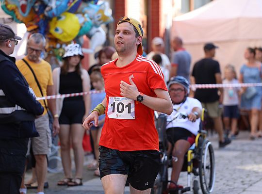 Rywalizowali na lęborskim bruku. 22. Bieg Uliczny 56062