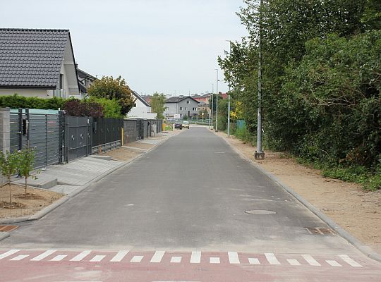 Ulica 8 Maja-bis zyskała asfaltową nawierzchnię i 56904