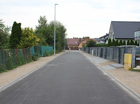 Ulica 8 Maja-bis zyskała asfaltową nawierzchnię i 56899
