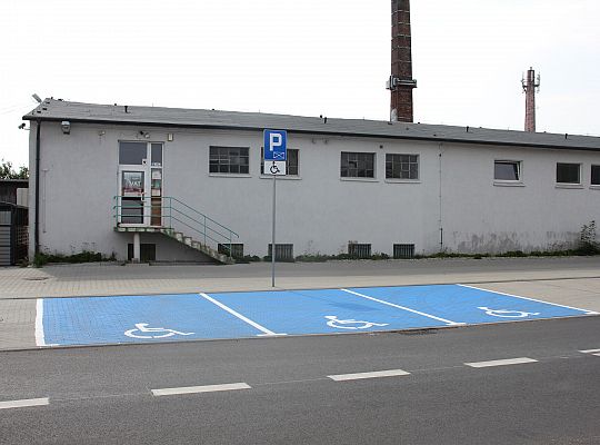 Nowa ulica, parkingi i droga rowerowa na ulicy 57022