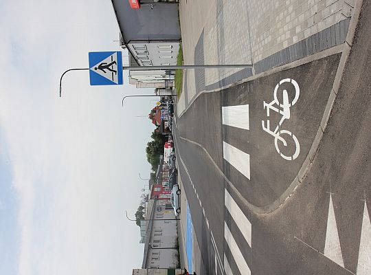 Nowa ulica, parkingi i droga rowerowa na ulicy 57020