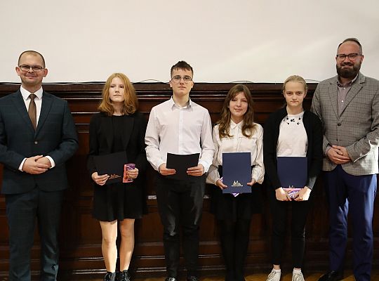 Nagrody i wyróżnienia burmistrza z okazji Dnia 58285
