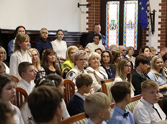 Dyrektorzy i nauczyciele nagrodzeni z okazji Dnia 58302