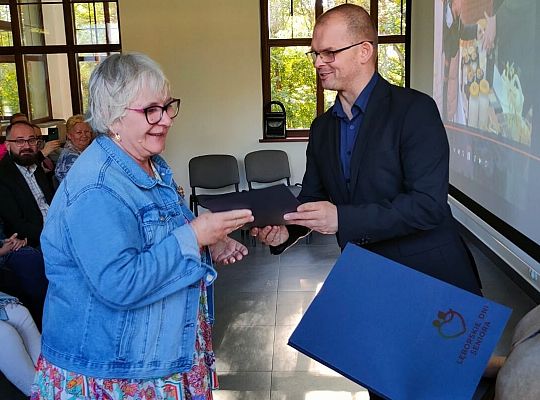 Wystawa "Senior potrafi" w Wieży Ciśnień 58362