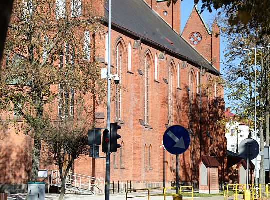 Remont zabytkowego kościoła „Korony”. Umowy na 58377