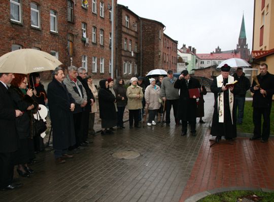 W budynku komunalnym przy ul. Kellera przecięto 1807