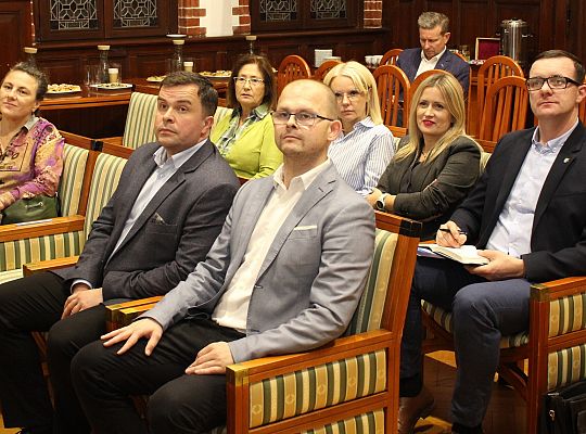 W ratuszu o budowie elektrowni jądrowej na Pomorzu 58735