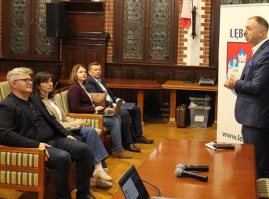 W ratuszu o budowie elektrowni jądrowej na Pomorzu 58742