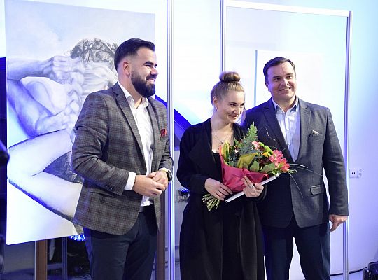 Konkursowe prace malarskie do 1 grudnia w Wieży 59150