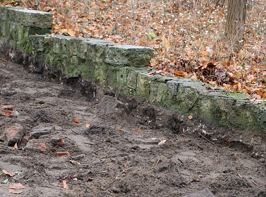 Kolejny etap renowacji schodów prowadzących do 59378