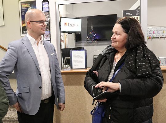 Seniorzy wypełnili „Fregatę” na seansie filmowym 59475