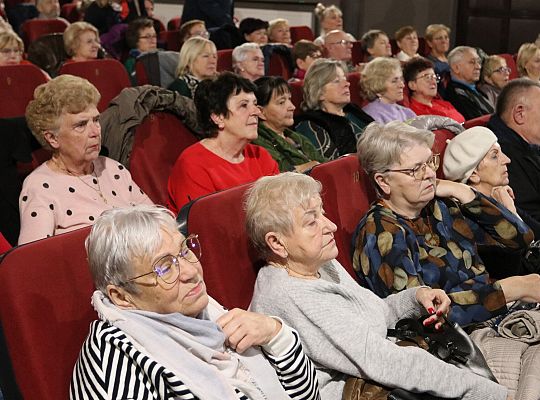 Seniorzy wypełnili „Fregatę” na seansie filmowym 59480