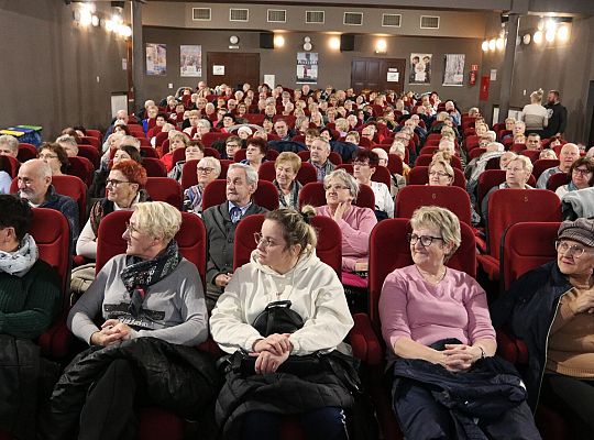 Seniorzy wypełnili „Fregatę” na seansie filmowym 59484