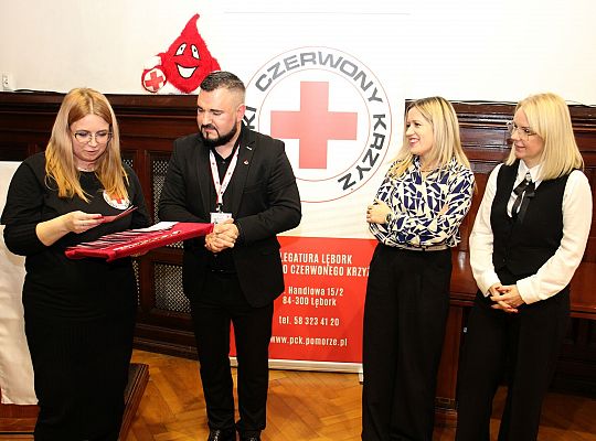 Dawcy krwi odznaczeni na gali PCK w ratuszu 59510