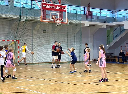 Mikołaj też gra w kosza! Mikołajkowy Turniej 59641