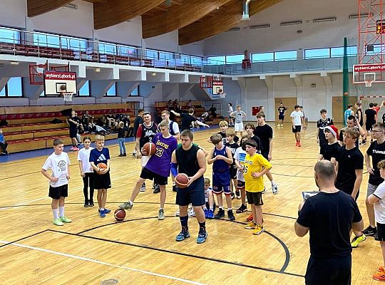 Mikołaj też gra w kosza! Mikołajkowy Turniej 59644
