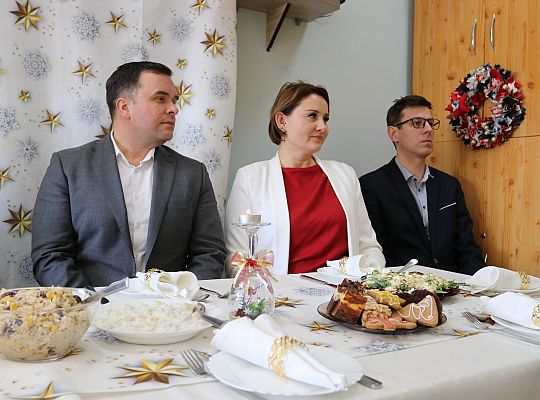 Burmistrz na spotkaniu wigilijno – noworocznym w 59885