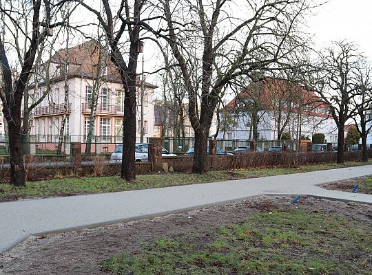 Park przy I LO po pierwszym etapie inwestycji 59953