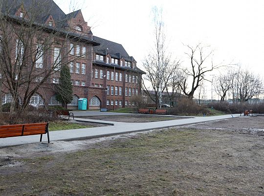 Park przy I LO po pierwszym etapie inwestycji 59956