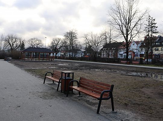 Park przy I LO po pierwszym etapie inwestycji 59957