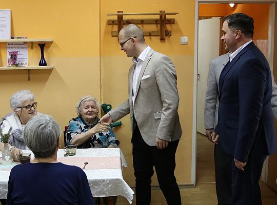 Spotkanie wigilijne Stowarzyszenia Emerytów, 60024