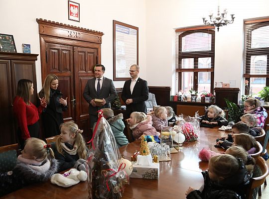Mali kolędnicy odwiedzili Burmistrza 60047