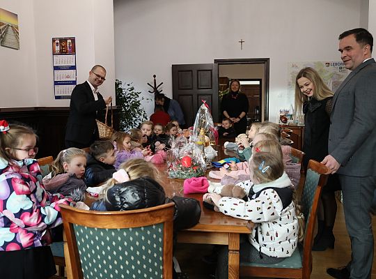 Mali kolędnicy odwiedzili Burmistrza 60049