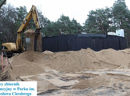 W parku im. Bolesława Chrobrego na zaawansowanym 60438