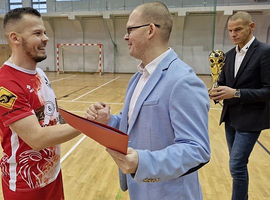 Zagrali o zwycięstwo w XXIV Halowym Turnieju Piłki 60556