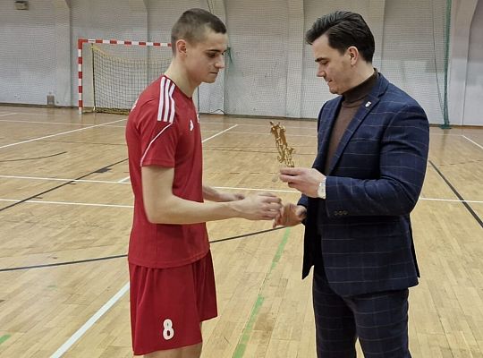 Zagrali o zwycięstwo w XXIV Halowym Turnieju Piłki 60558