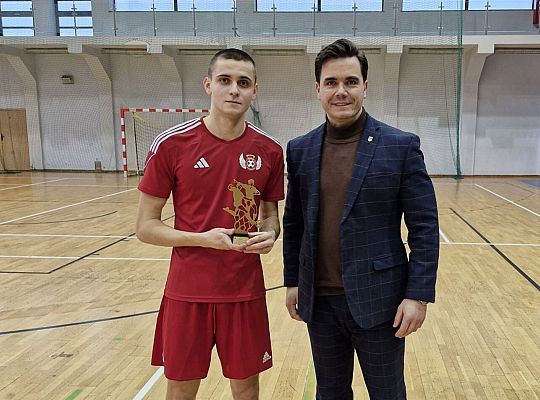 Zagrali o zwycięstwo w XXIV Halowym Turnieju Piłki 60559
