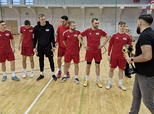 Zagrali o zwycięstwo w XXIV Halowym Turnieju Piłki 60561