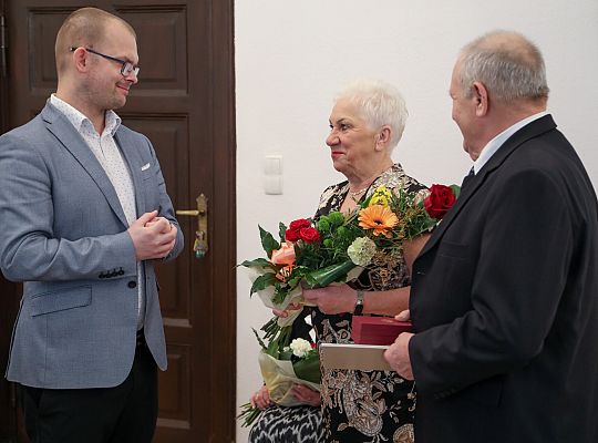 Złote Gody w ratuszu. Medale za długoletnie 60657
