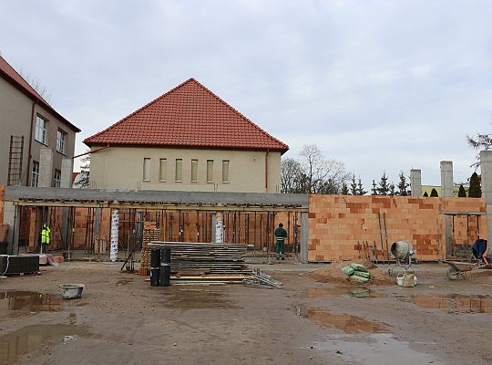 Przy SP1 powstaje nowoczesna hala sportowa 60854