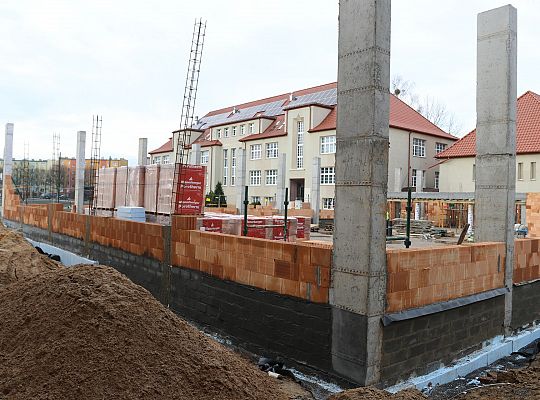 Przy SP1 powstaje nowoczesna hala sportowa 60860