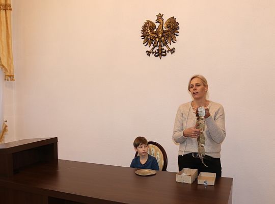 Uczniowie Szkoły Podstawowej w Łebuni odwiedzili 60886